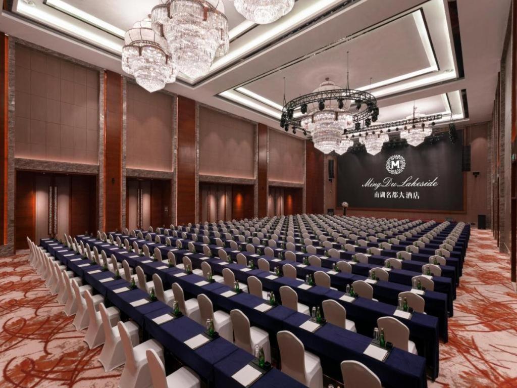 Ming Du Lakeside Hotel 南寧 エクステリア 写真