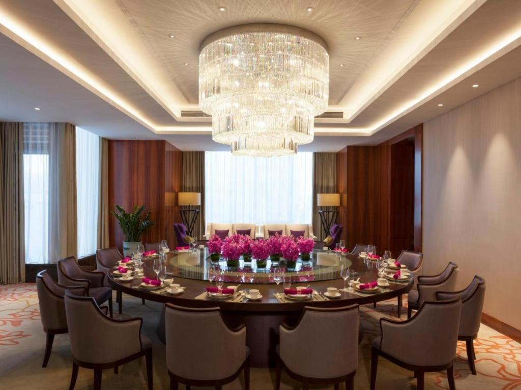 Ming Du Lakeside Hotel 南寧 エクステリア 写真
