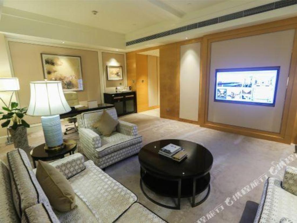 Ming Du Lakeside Hotel 南寧 エクステリア 写真