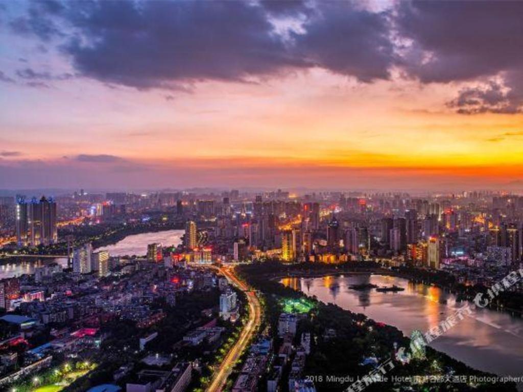 Ming Du Lakeside Hotel 南寧 エクステリア 写真