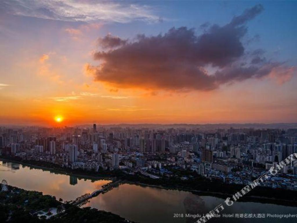 Ming Du Lakeside Hotel 南寧 エクステリア 写真